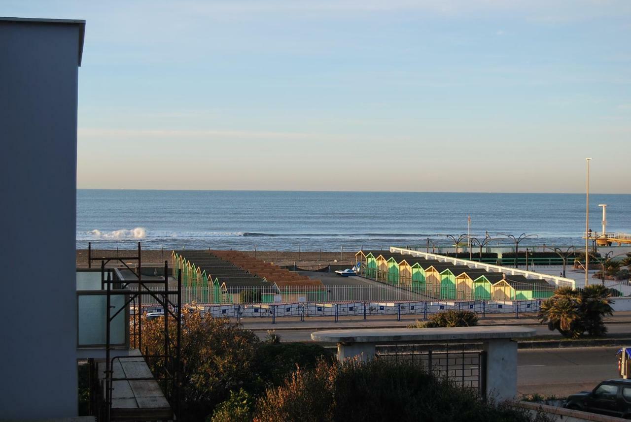Loft Fronte Mare Apartment *